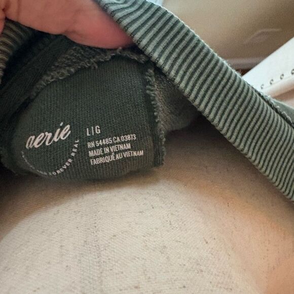 Aerie Vacay Everyday Army Green vintage washed over-sized Sweatshirt - Picture 6 of 8